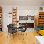 Exceptional For 4 People By Renters Apartment Warschau