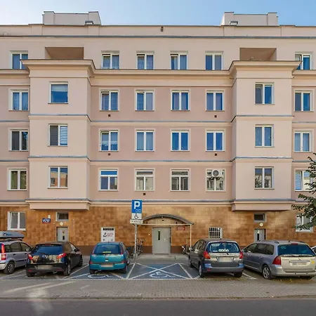 Exceptional For 4 People By Renters Warschau